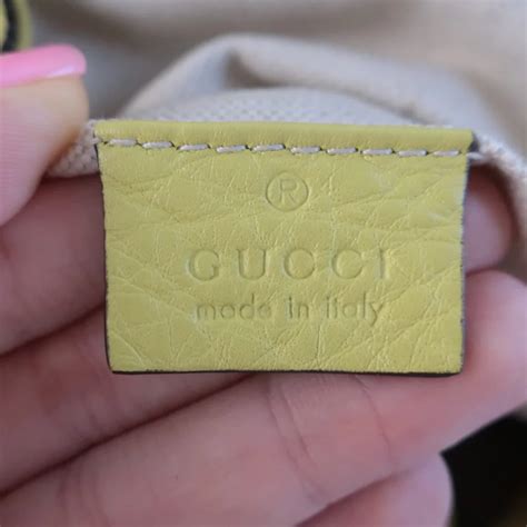 how does gucci wallets smell like|gucci bags without serial number.